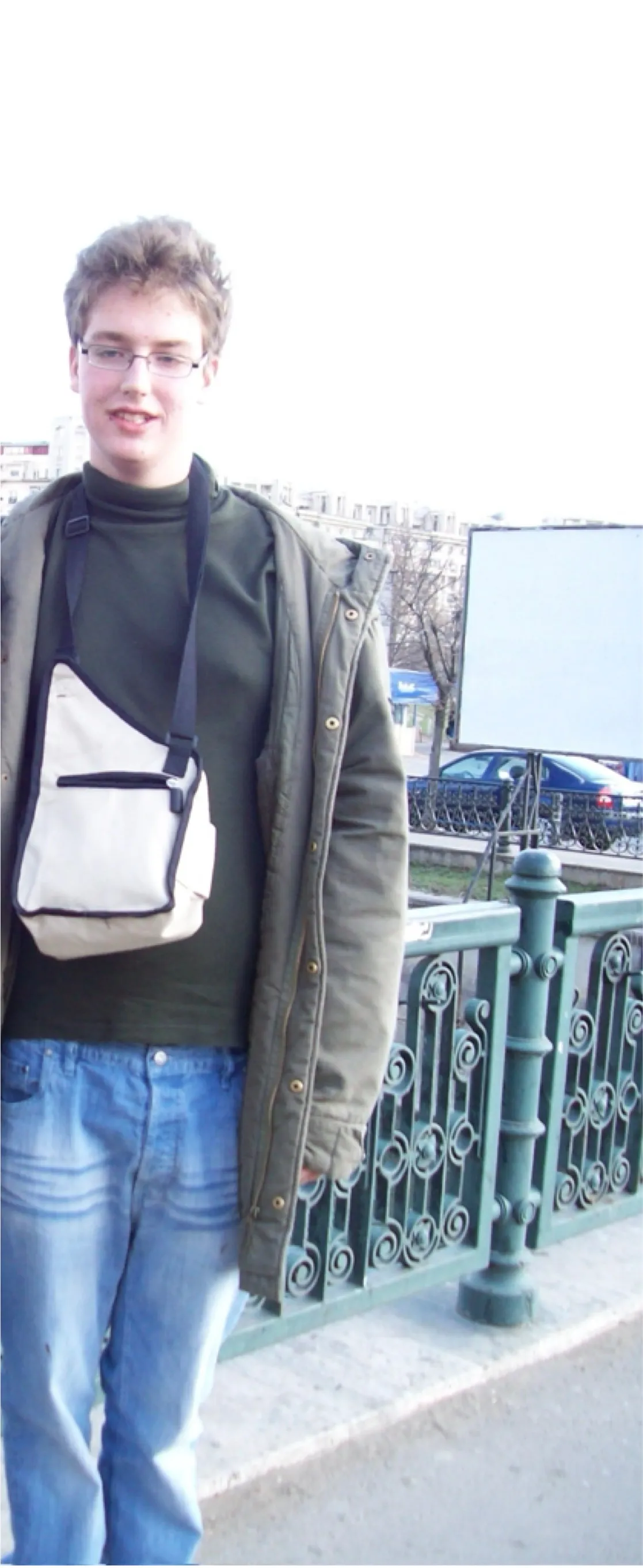 Votre serviteur sur les rives de la Dâmbovița à Bucarest en 2008