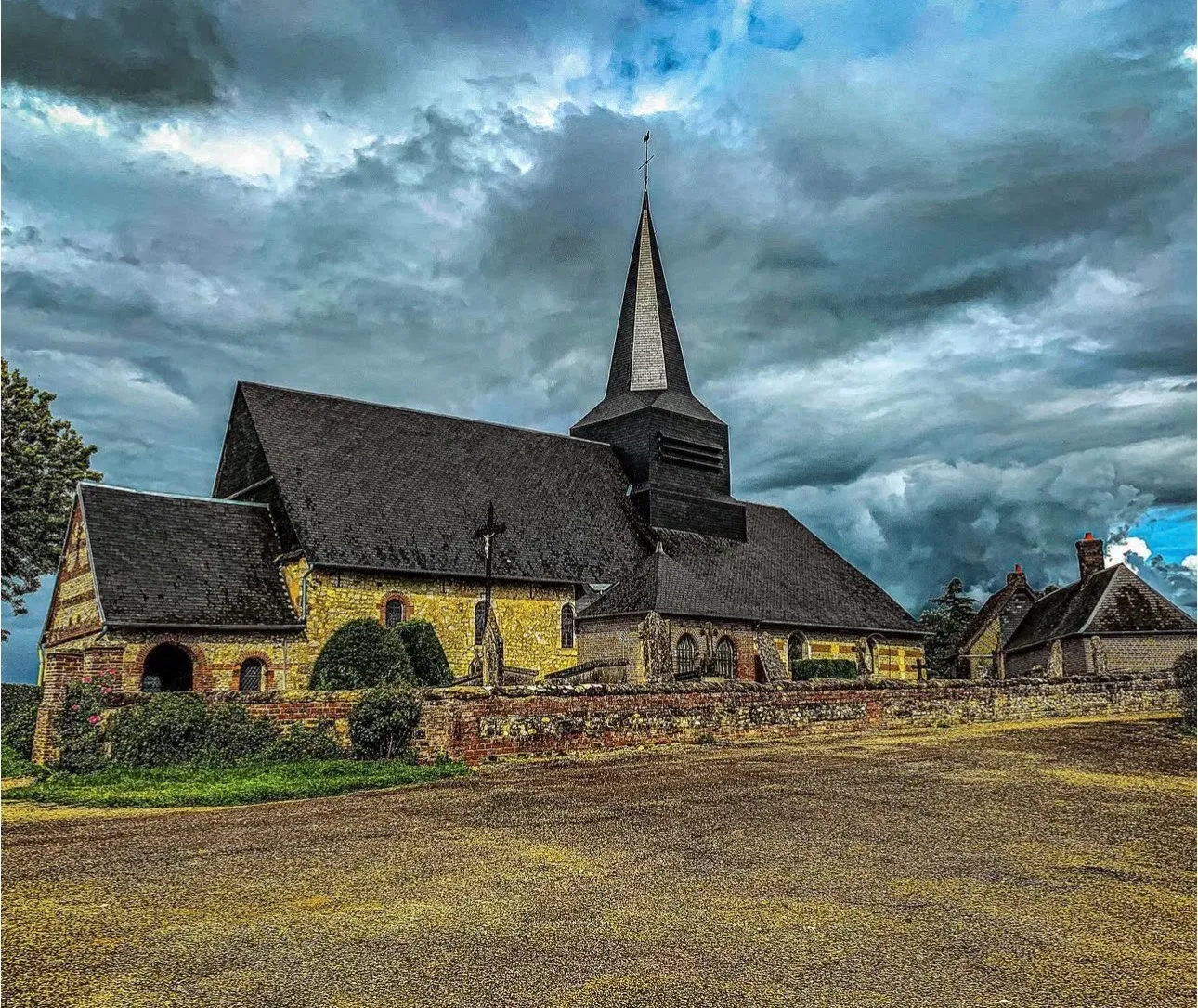 Vue depuis la colline sur la vallée de Forges-les-Eaux