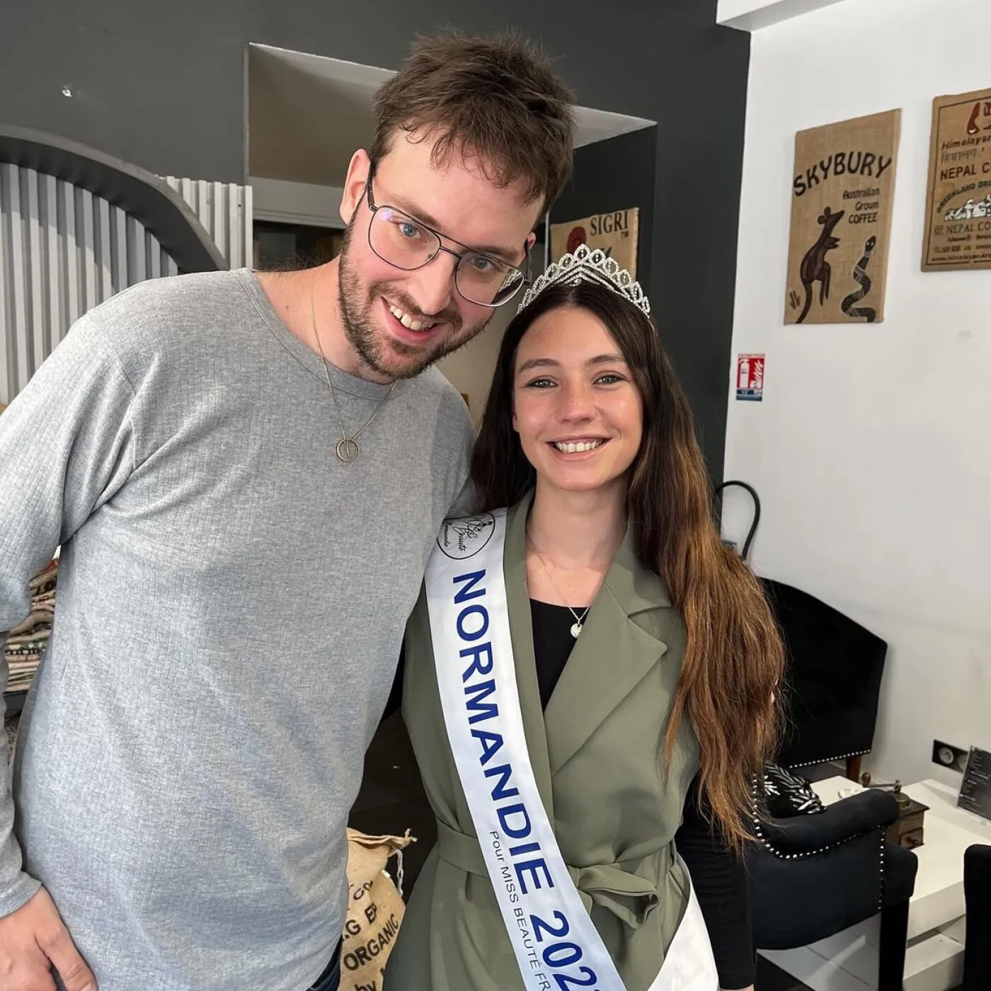 Brian du podcast, Normand, en compagnie de Ludivine, Maton , miss beauté Normandie, 2023