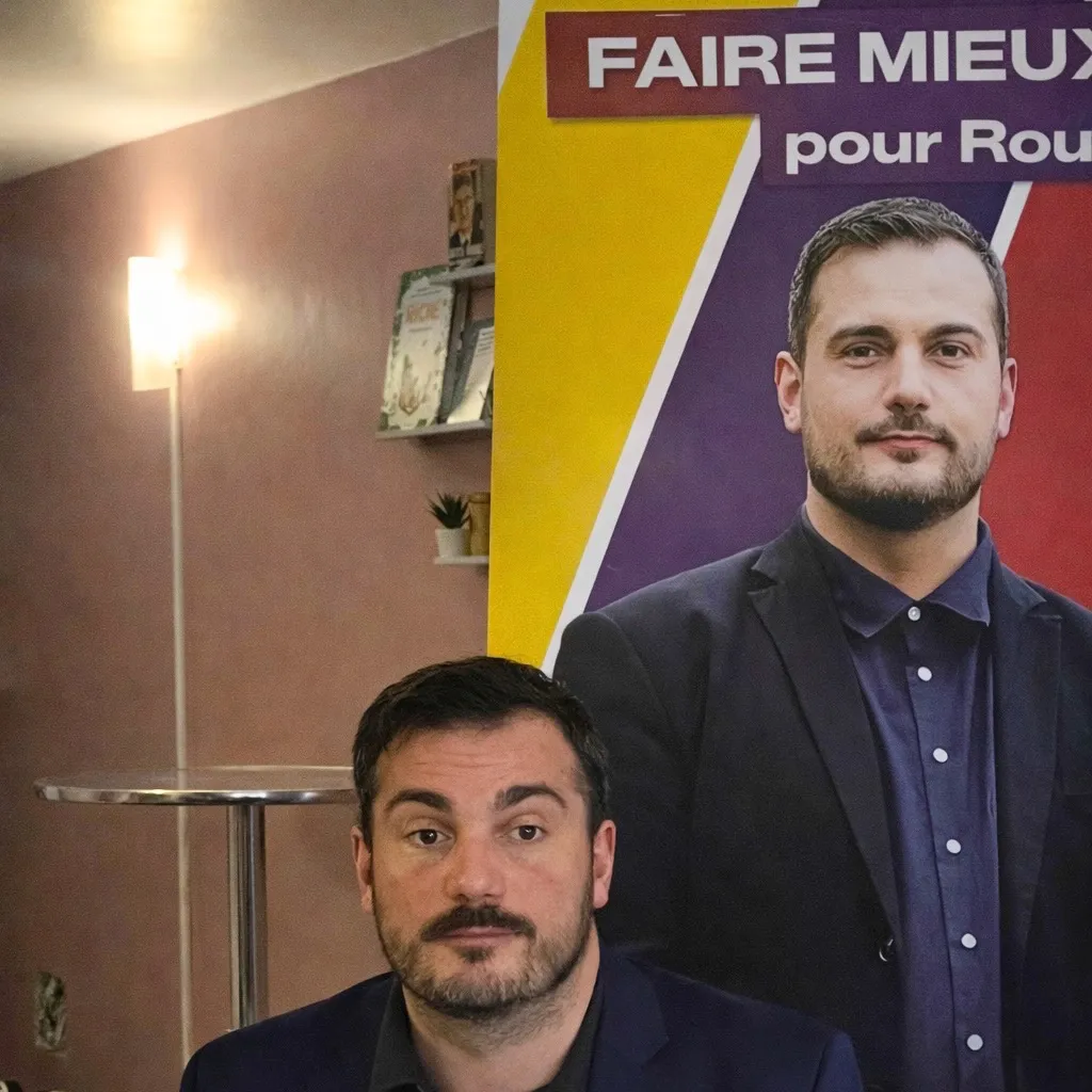 Maxime Da Silva, dans son local de campagne à Rouen.